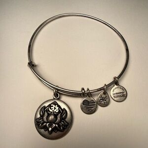 Alex and Ani Vintage Lotus Peace Petals Charm Bangle Bracelet